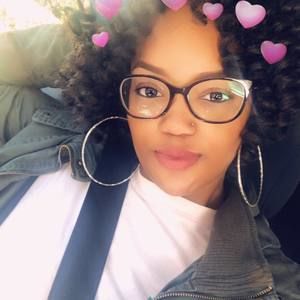 Meet your Posher, Simone